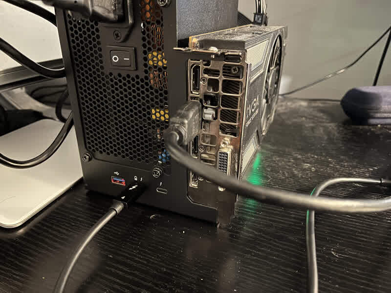 Rear of eGPU dock demonstrating port use