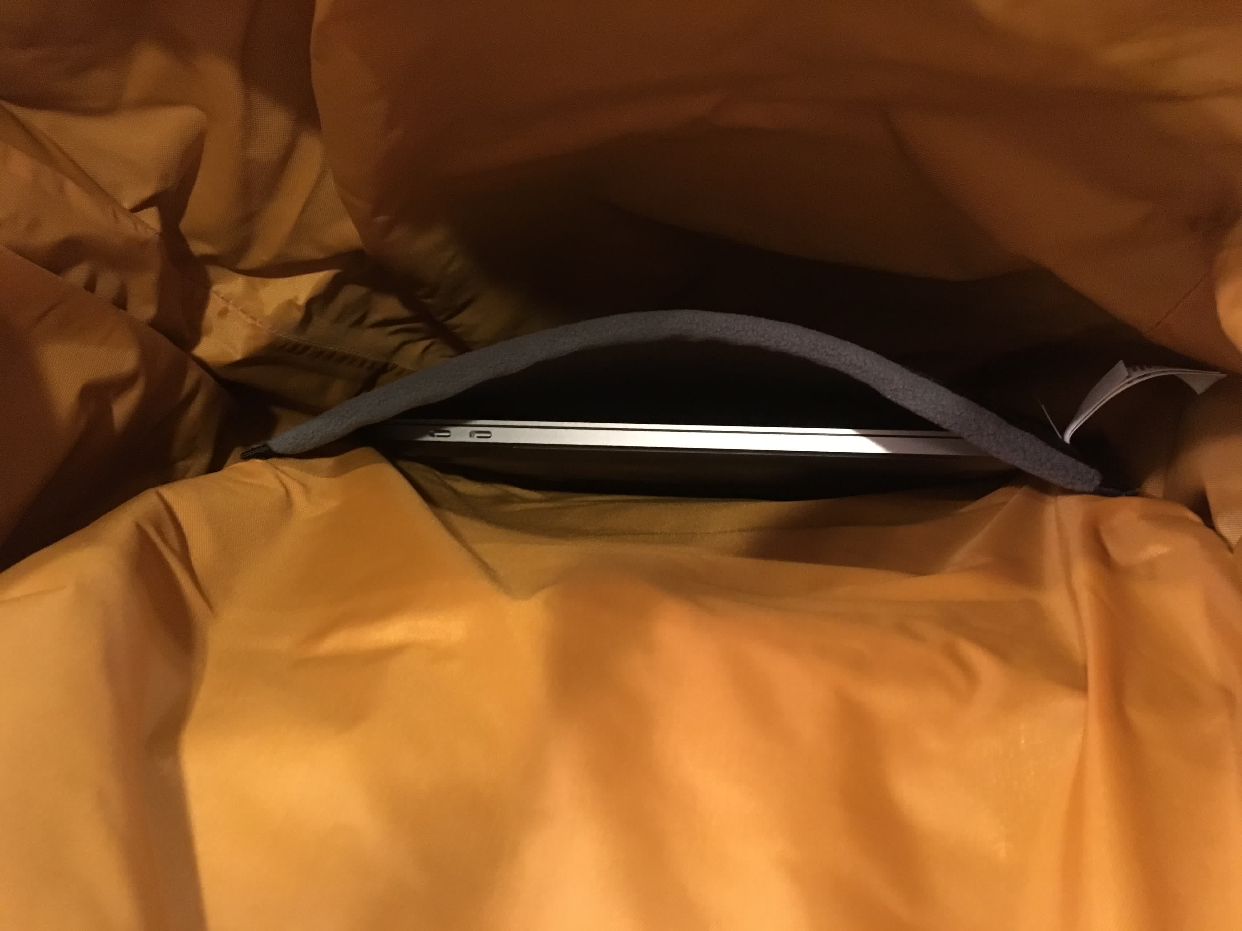 More slack than I would prefer in the laptop pocket